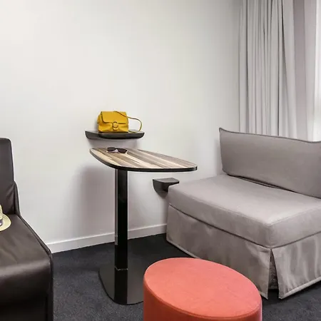 Отель Ibis Styles Centre 3*