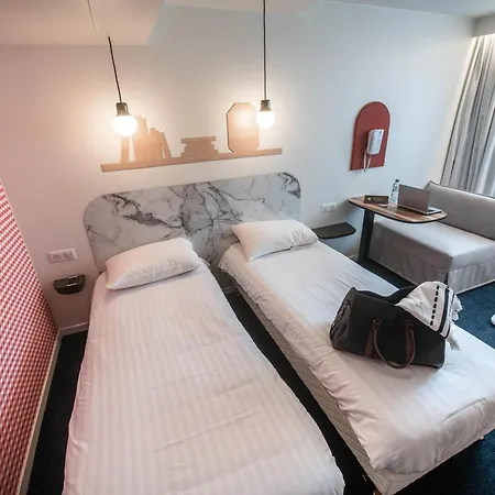 Ibis Styles Centre Hotell 3*