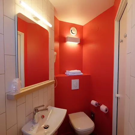 Ibis Styles Centre 3*