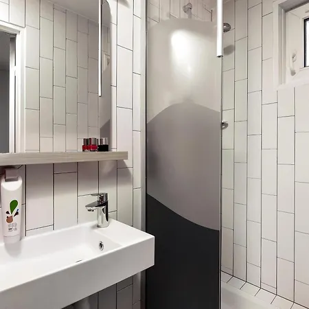 Ibis Styles Centre 비시