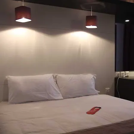 Ibis Styles Centre Hotell 3*