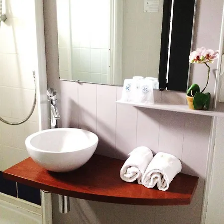 Ibis Styles Centre 3*