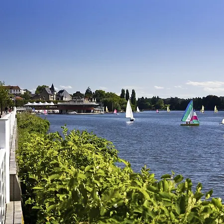 Ibis Styles Centre 3* וישי