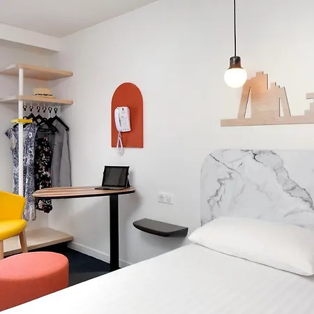 Ibis Styles Centre 3* Виши
