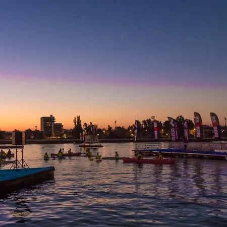 Ibis Styles Centre Hotell 3*